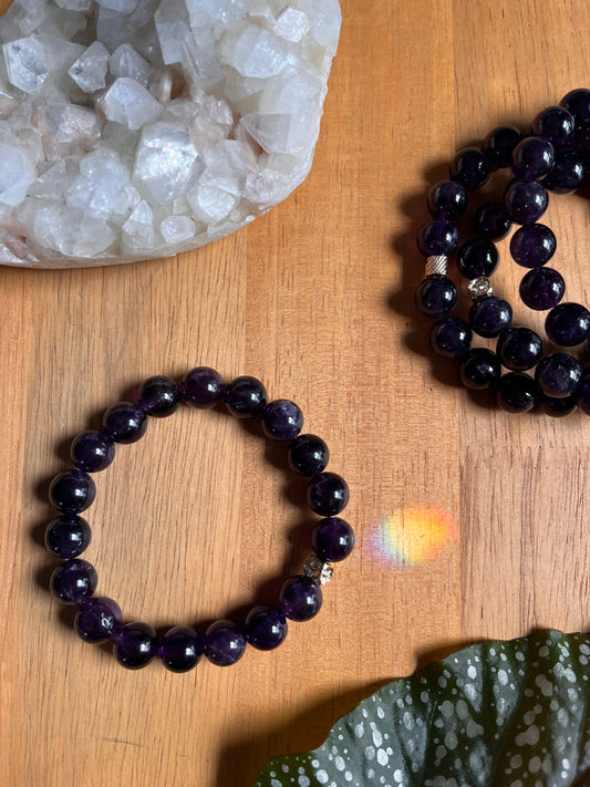 Amethyst gemstone stretch bracelet