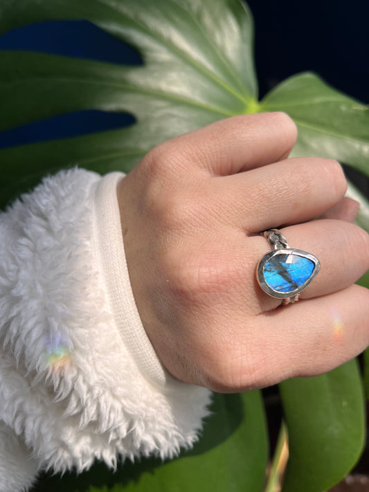 Natural labradorite and sterling silver ring